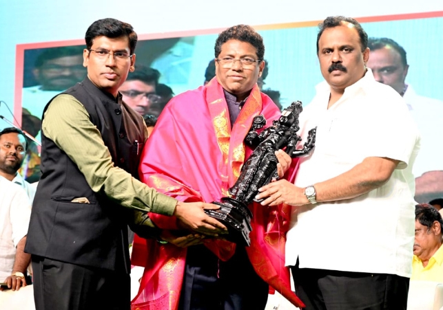 Revenue Minister felicitated MD of Sri City