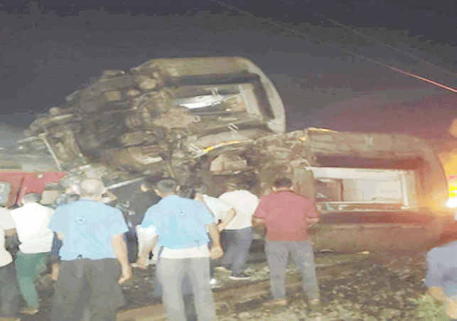 Mysore-Darbhanga Express crashes in Kavarappettai, Tamil Nadu, many people feared injured