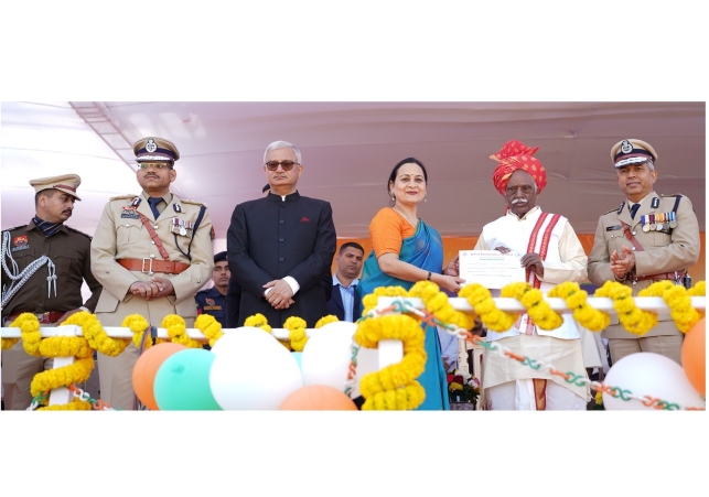 Shri Bandaru Dattatreya Honored Departmental Representatives