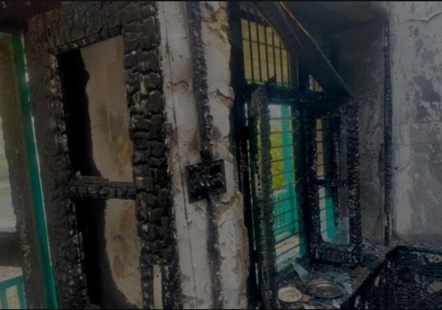 House burnt with fire loss of lakhs in Hatkoti Shimla