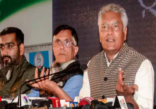 Outcry over defeat in Congress, Sunil Jakhar said – Charanjit Singh Channi is a burden on the party