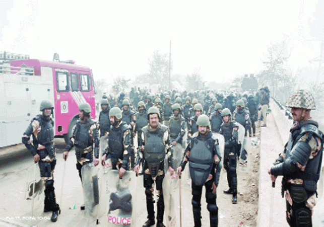 Farmers gathered at Khanauri border