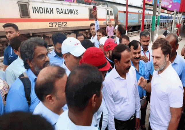 Rahul Gandhi met loco pilots in Delhi, learned about their problems