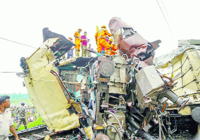 West Bengal rail accident, many trains canceled