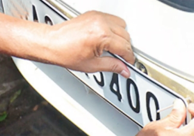 A Man arrested for making fake high security number plate