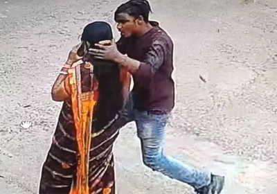 Bihar Woman Kiss Latest Viral Video