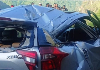 A stone fell from a hill on a moving vehicle in Kamba Chaura, Kinnaur, killing one and injuring three others.