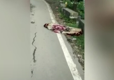 Seeing a person wrapped in a blanket on the road, it seemed that a dead body wrapped in a blanket had been thrown on the road, making people dizzy.