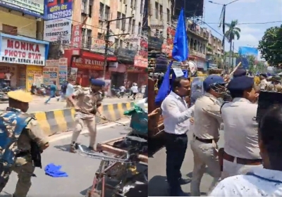 Patna Police Lathi Charge SDM Video Viral Bharat Bandh Against SC Judgment