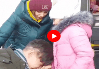 Russia Ukraine War Father Daughter Viral Video