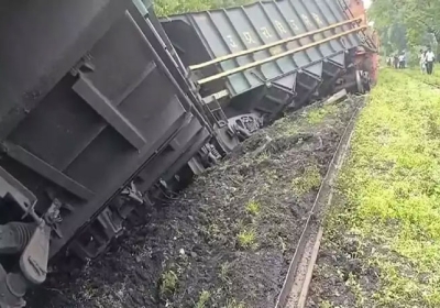 UP Goods Train Accident Carrying Coal Wagon Derailed Sonbhadra News