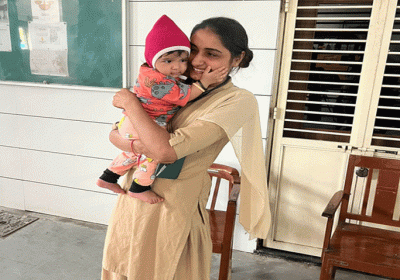 Female constable took care of the child during the exam