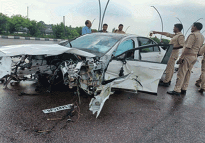 Yogi government minister Nand Gopal Nandi's son and daughter-in-law meet with accident