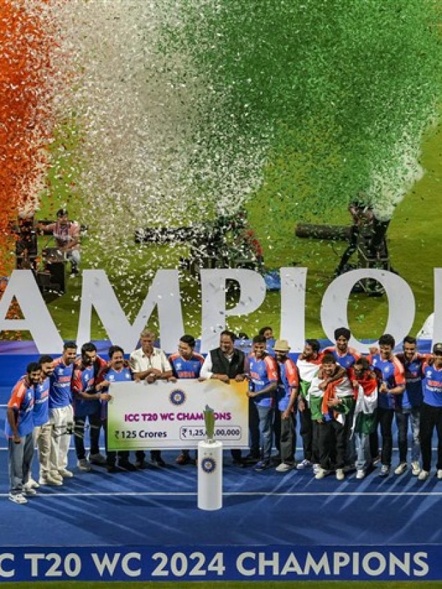 टीम इंडिया पर फिर हुई पैसों की बरसात